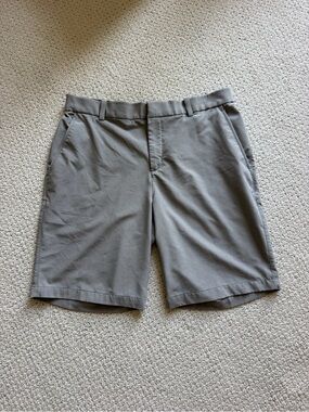 Nike Dri-FIT Men's Golf Shorts - Size 34 - dust color gray